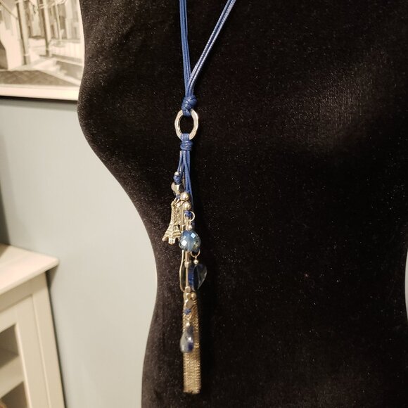 Stylish Charm Necklace with mini Eiffel Tower - Picture 2 of 6